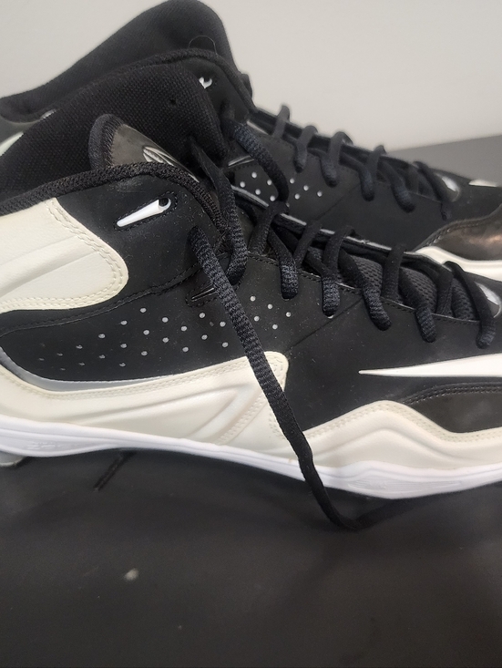Nike Alpha Talon Football Cleats NEW Men’s Size 13.5 Black White main image 4